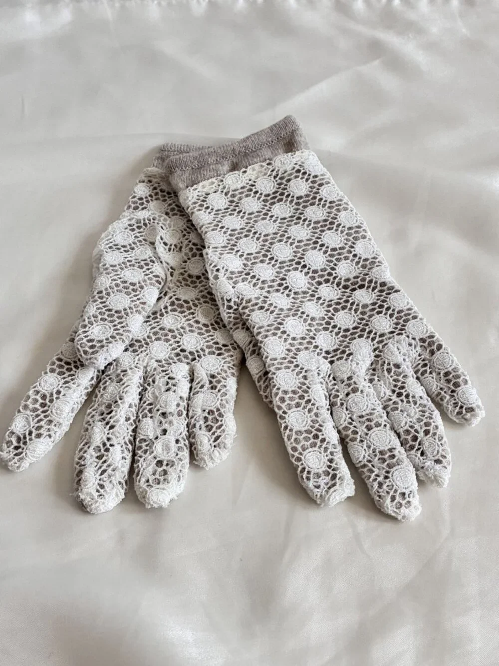 Portolano Lace Gloves